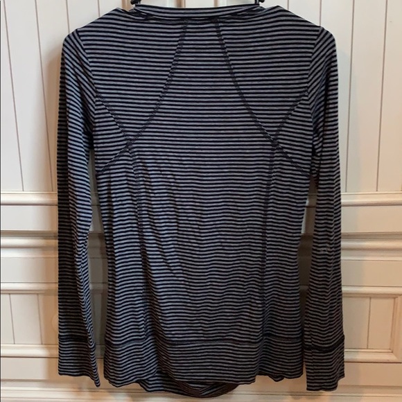 Cabi grey and black striped long sleeve soft top S - Picture 4 of 6